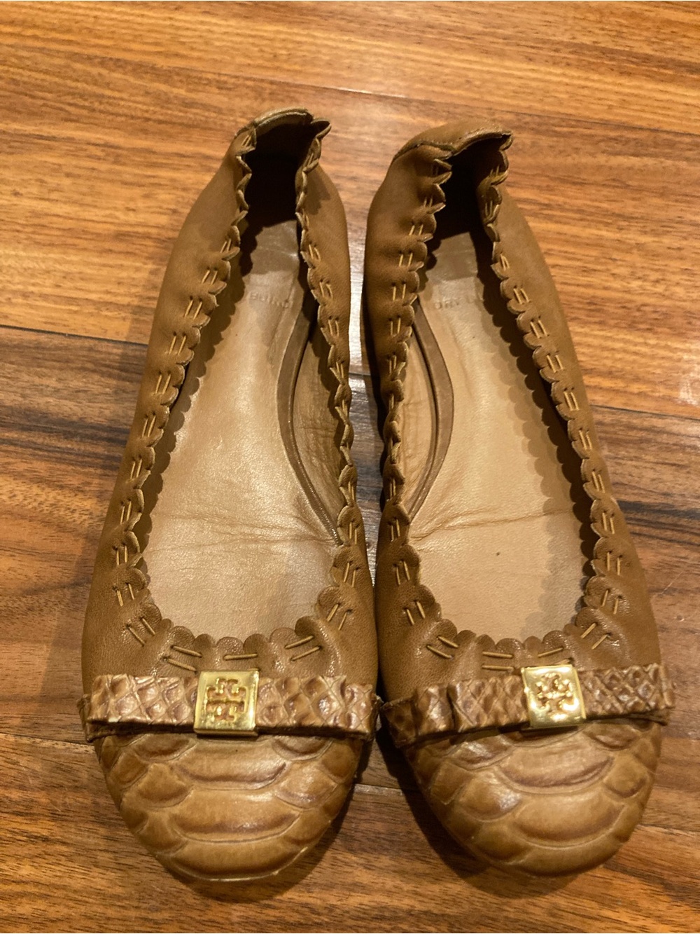 Tory Burch Brown Leather Ballet Flats Logo Animal Print Round Toe Slip On SZ 6